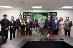 Autoridades sanitarias se reunieron para abordar situación de IAAP en Brasil