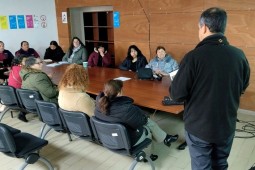 Capacitación fortalece la producción avícola en Maullín