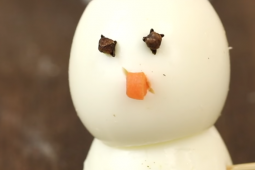 Muñecos de nieve de huevo