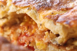 Tortilla de choclo tomate