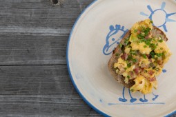 Huevos revueltos con jamón