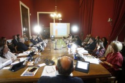 Chilehuevos expone ante Comisión de Agricultura del Senado
